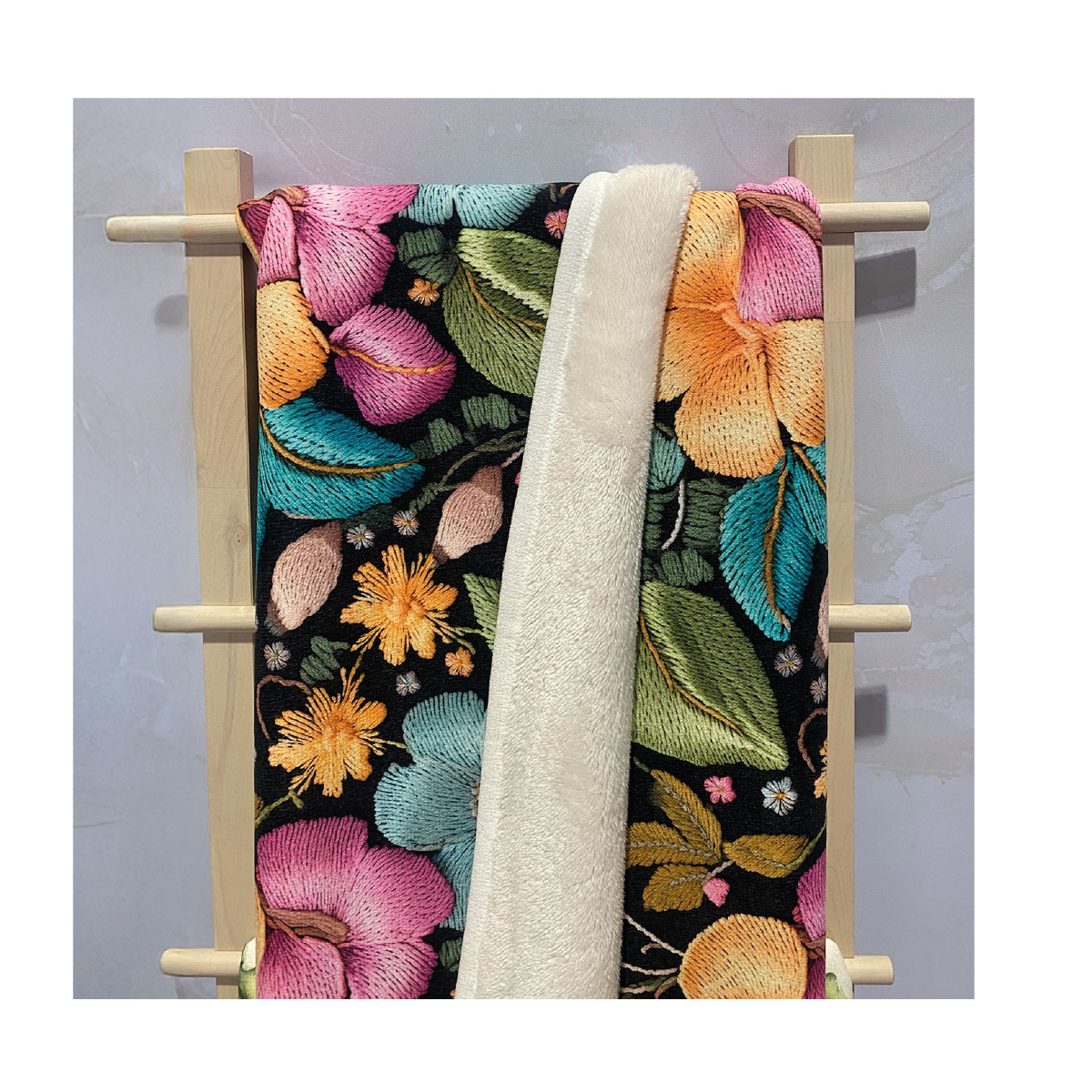 Chenille Blanket 127 X 152 CMS | 50 X 60 INCHES - Image 3